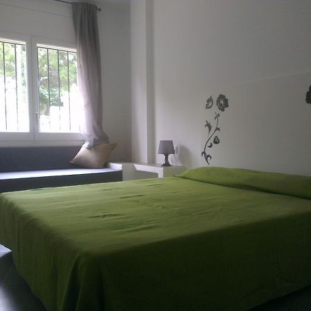 Apartaments La Riera Roses Exterior photo