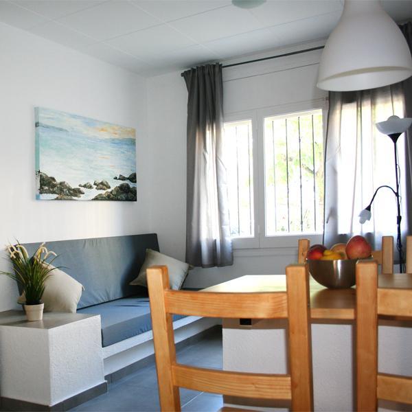 Apartaments La Riera Roses Room photo