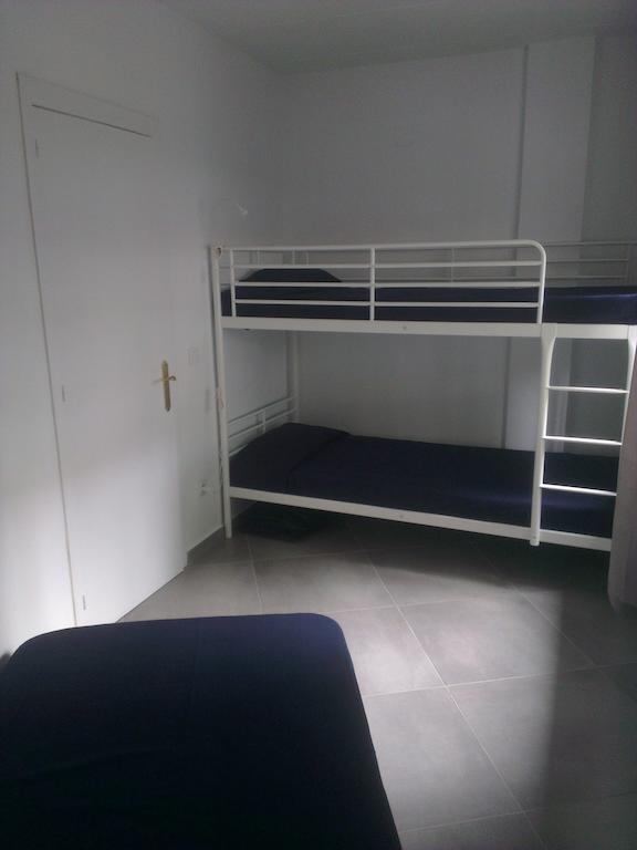 Apartaments La Riera Roses Exterior photo
